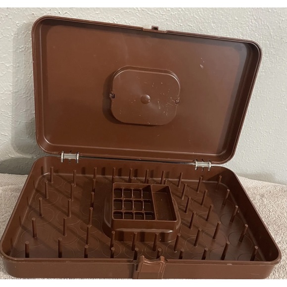 Lot of 2 Vintage Yellow Brown Wilson Wil-Hold Portable Sewing Thread/Bobbin Case - Picture 6 of 12